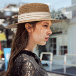 Chapeau en paille avec ruban clair allure estivale – Image 2