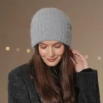 Bonnet doux avec strass scintillants – Image 4