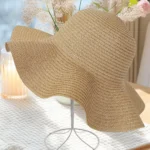 Chapeau de paille ondulé protection solaire – Image 2