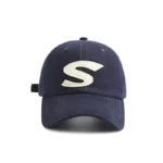 Casquette beige à logo brodé “S” style urbain et minimaliste – Image 11