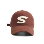 Casquette beige à logo brodé “S” style urbain et minimaliste – Image 10