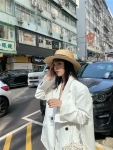 Chapeau canotier en paille tressée et ruban raffiné – Image 13