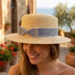 Chapeau Canotier en Paille Fine pour Femme avec Ruban Rayé et Nœud Élégant – Image 6