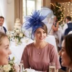Chapeau de Mariage Fascinator Bibi en Maille et Plumes avec Serre-Tête Amovible – Image 5