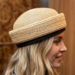 Chapeau de paille rond style béret pour femme – Image 4