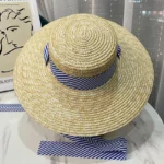 Chapeau de Soleil Canotier en Paille pour Femme Ruban de Serrage Rayé Bleu et Blanc – Image 6