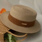 Chapeau de paille pour femme à calotte plate – Image 3