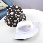 Chapeau bob réversible à motif marguerites – Image 8
