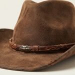 Chapeau de cowboy avec lanières tressées et détail métallique – Image 9