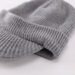 Bonnet à visière gris en laine tricotée double couche – Image 4
