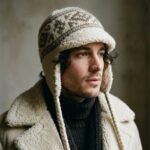 Bonnet péruvien blanc cassé à visière et cache-oreilles motifs jacquard – Image 4