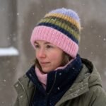 Ensemble bonnet rayé  et écharpe en maille – Image 5