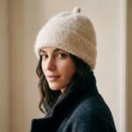 Bonnet beige en maille mohair fluffy – Image 7