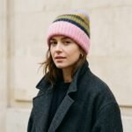 Ensemble bonnet rayé  et écharpe en maille – Image 6