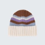 Bonnet tricoté à rayures multicolores en maille épaisse