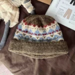 Bonnet en maille bouclée à revers – Image 5