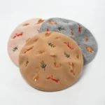 Béret en 100% laine à broderies animaux de la forêt – Image 6