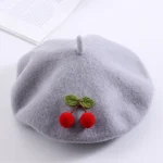 Béret en laine pour bébés avec motif cerises mignon – Image 3