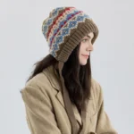Bonnet péruvien à motifs jacquard nordiques et cache-oreilles – Image 4